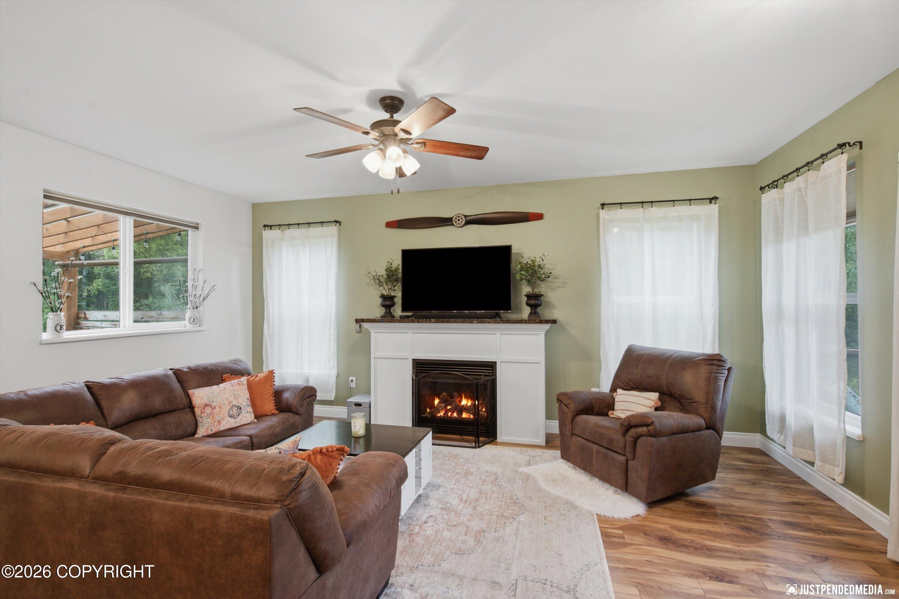 5915 E Summit Circle Property Photo 8