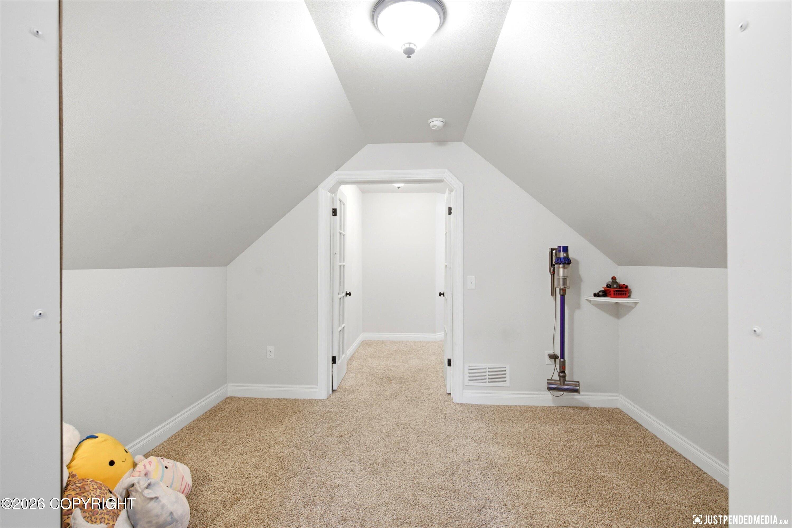 5915 E Summit Circle Property Photo 30