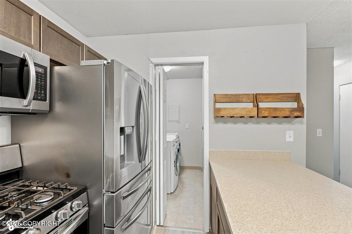 1065 E 17th Avenue Property Photo 12