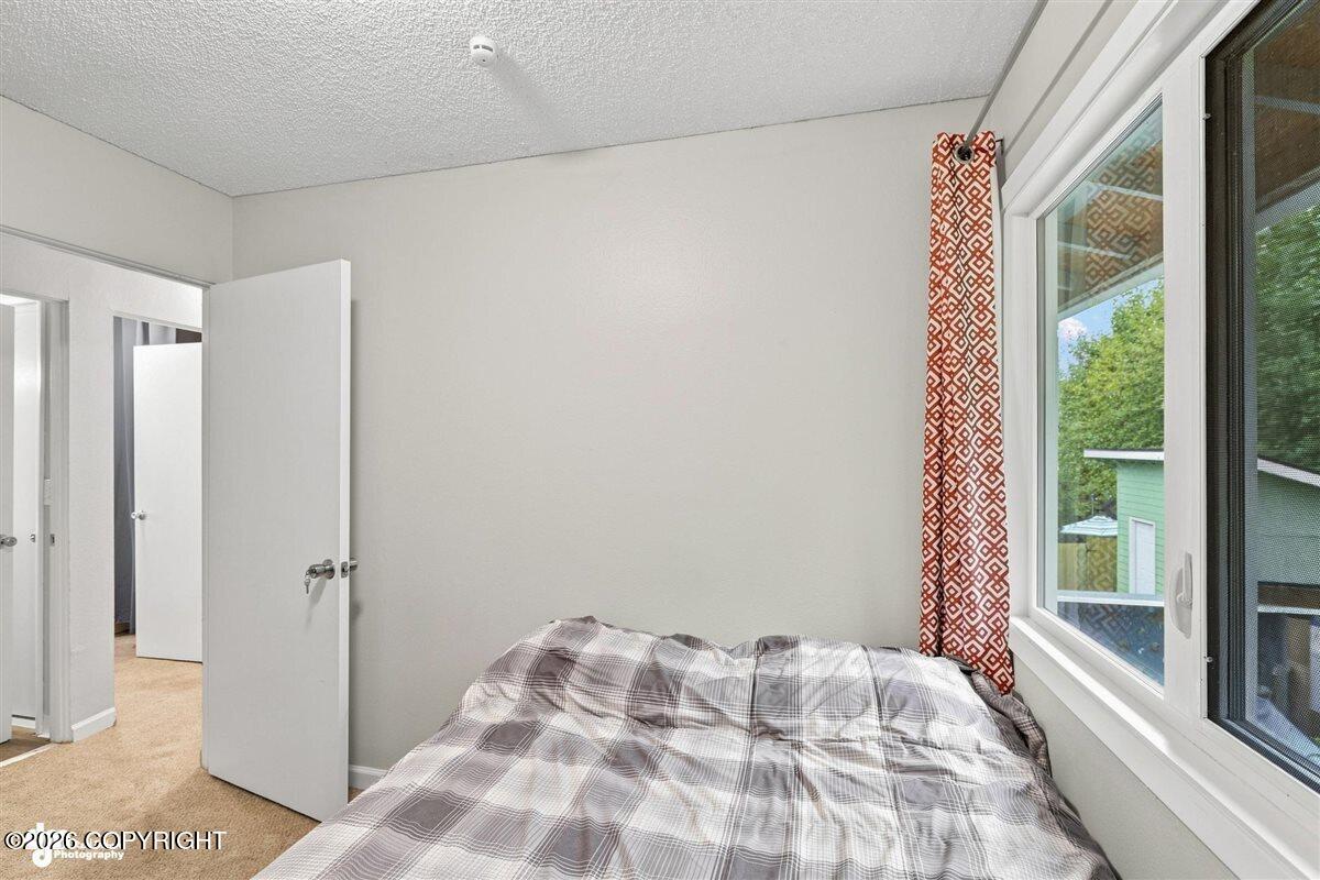 1065 E 17th Avenue Property Photo 18