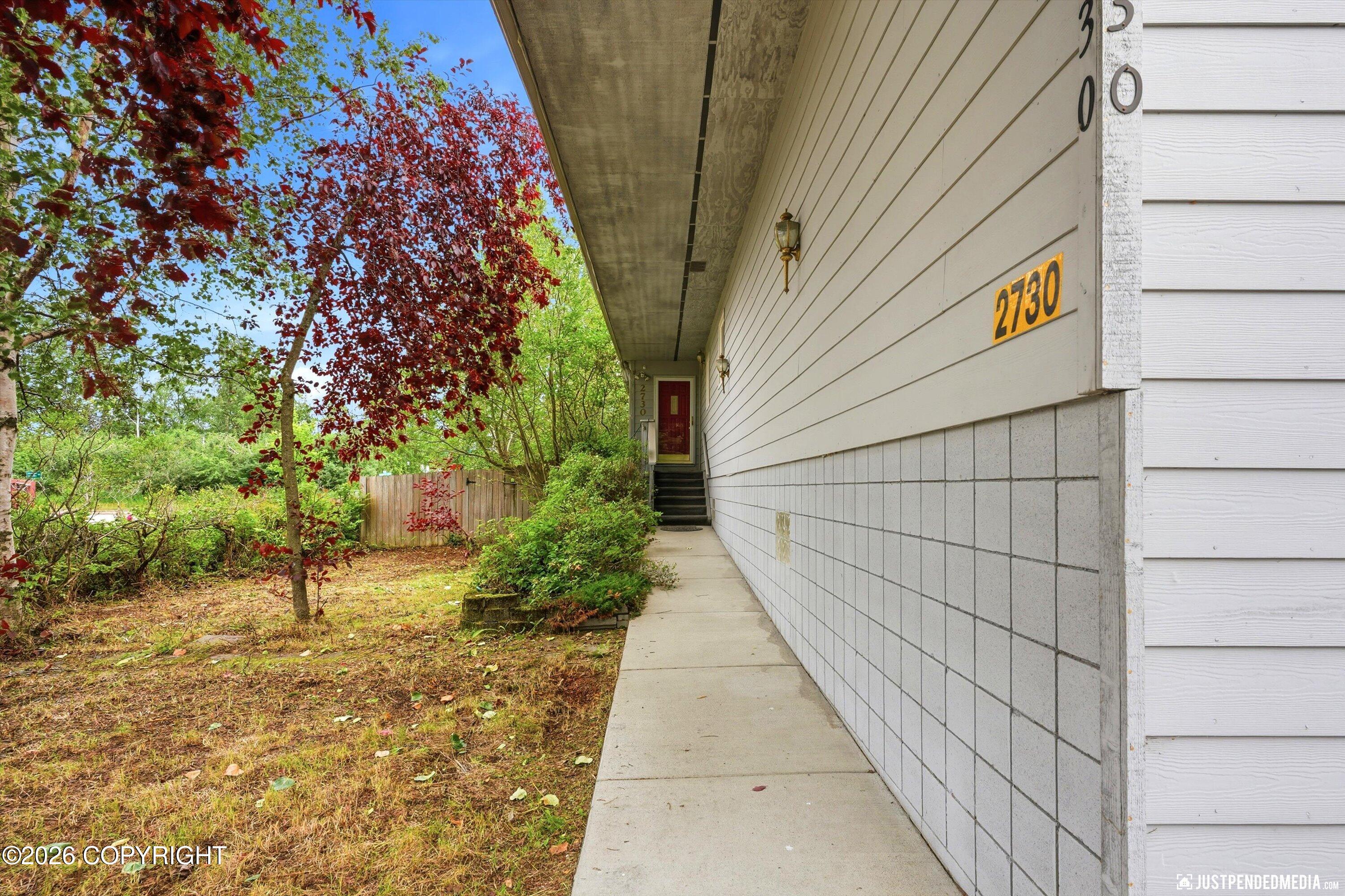 2730 Glacier Street Property Photo 2