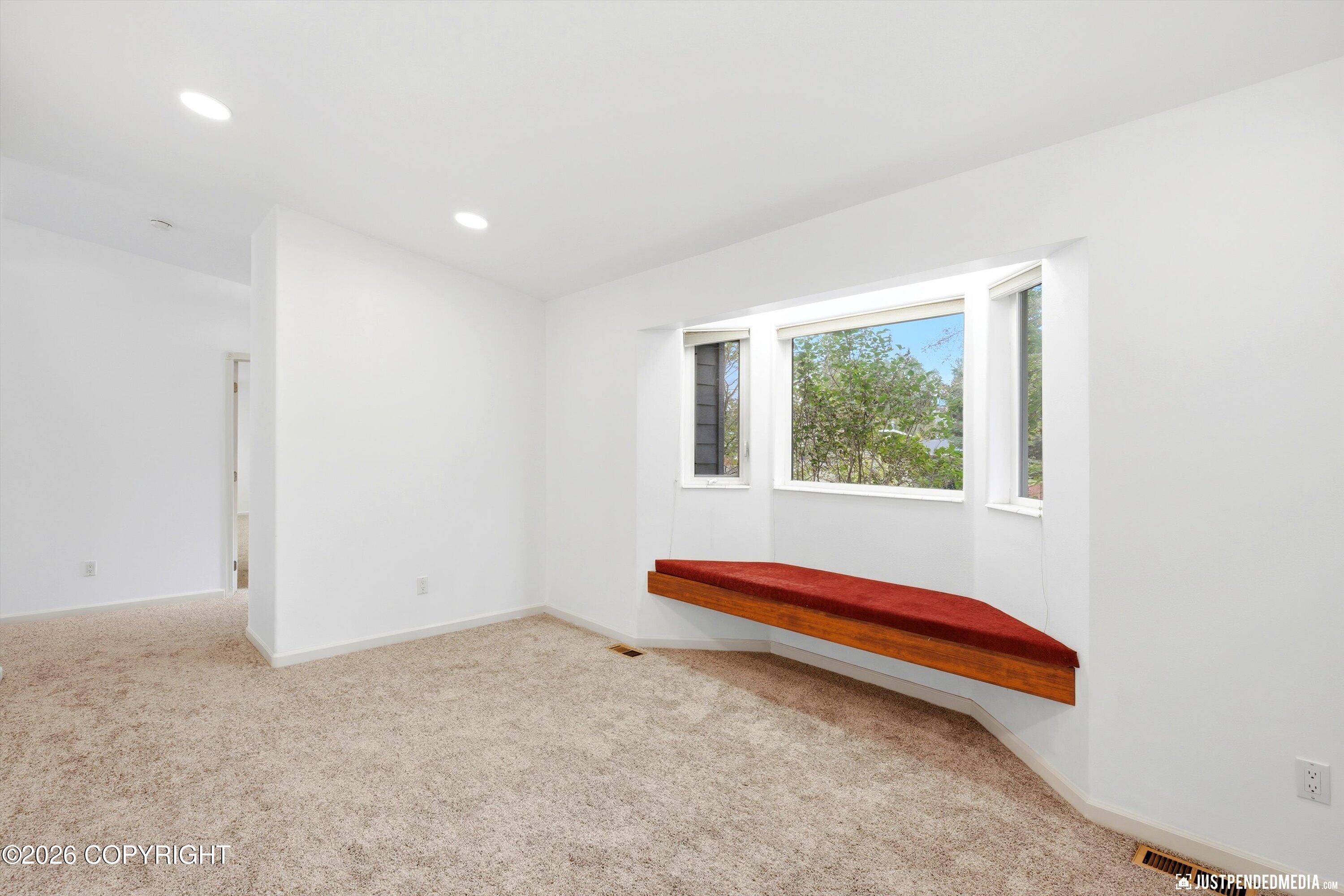 2730 Glacier Street Property Photo 15