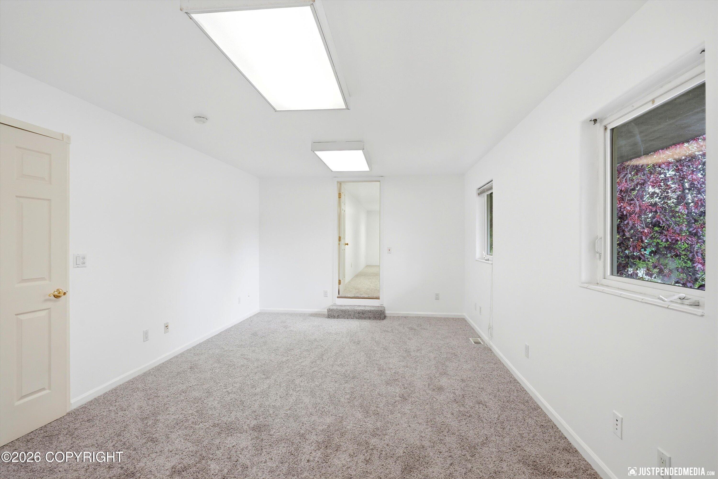 2730 Glacier Street Property Photo 16