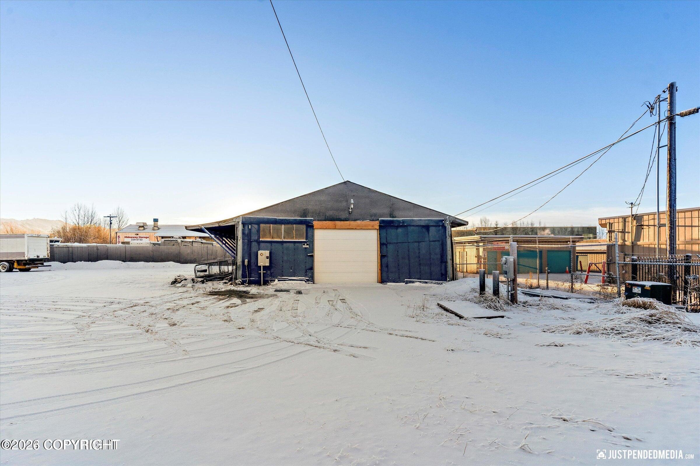 1642 E Dowling Road Property Photo 16