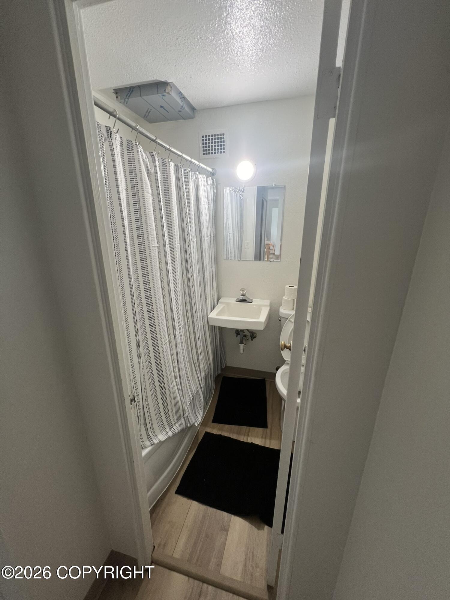 2415 Hemlock Street #803 Property Photo 4