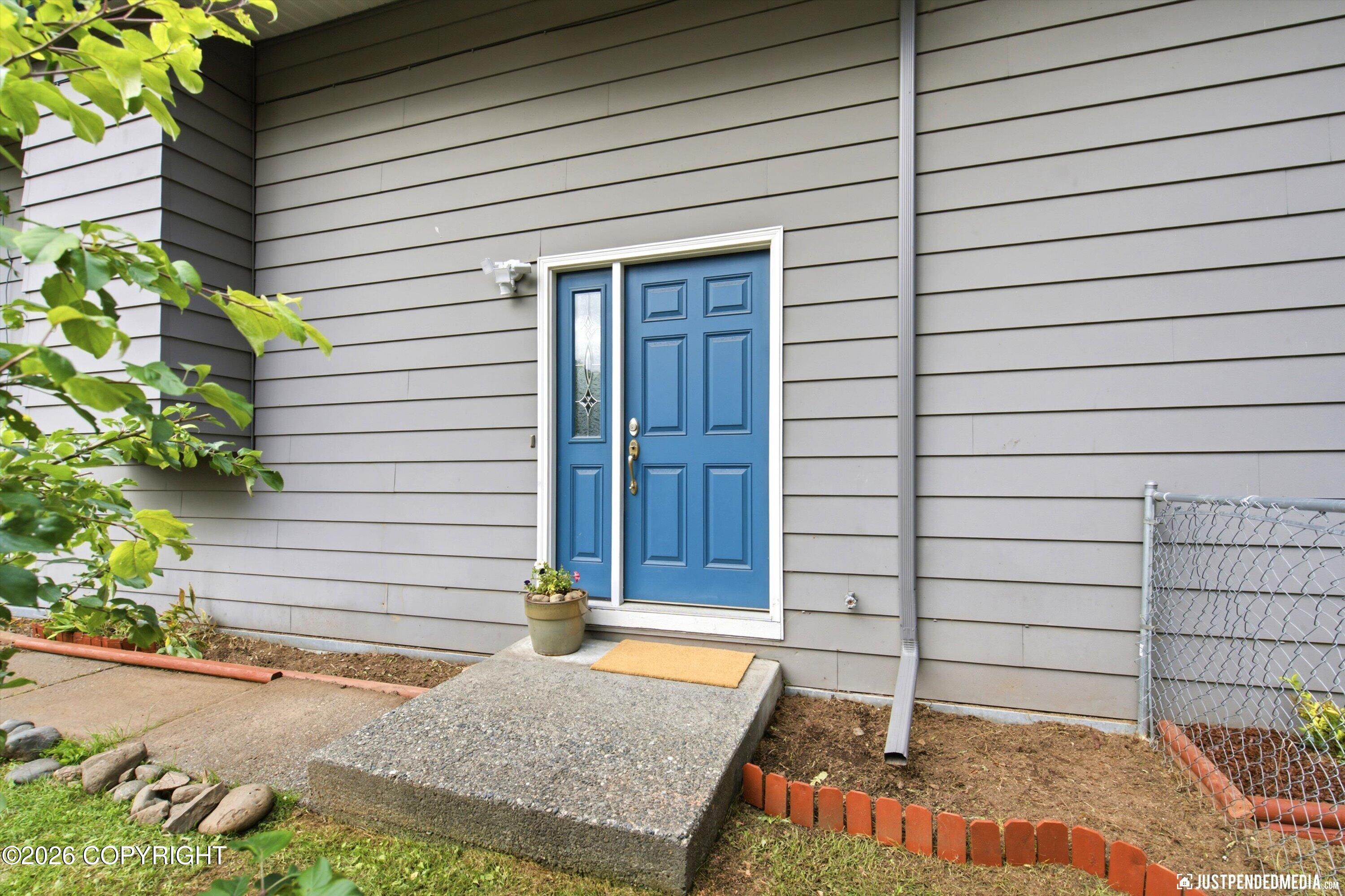 727 Norman Street Property Photo 4