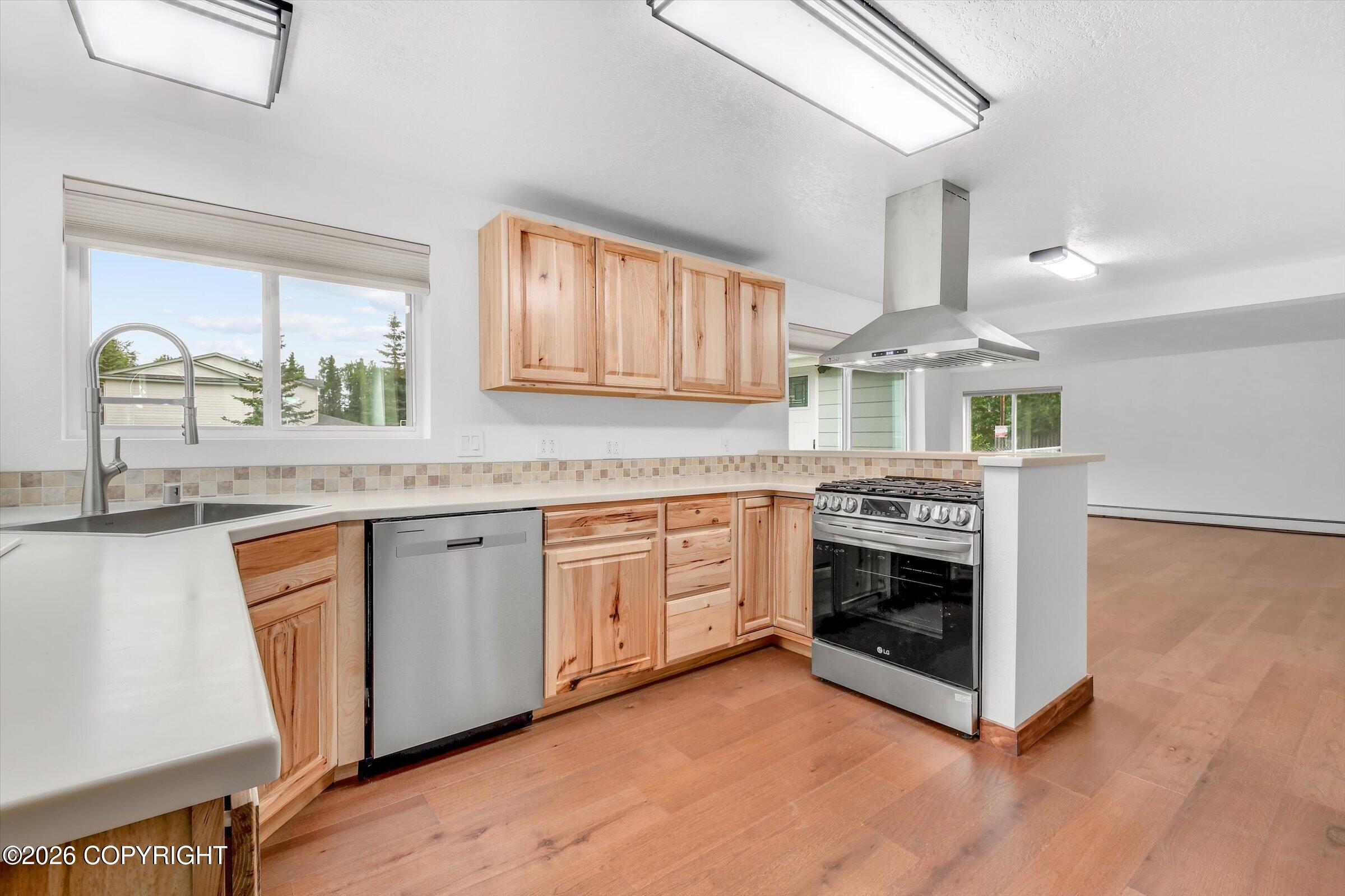 8400 Duben Avenue Property Photo 16