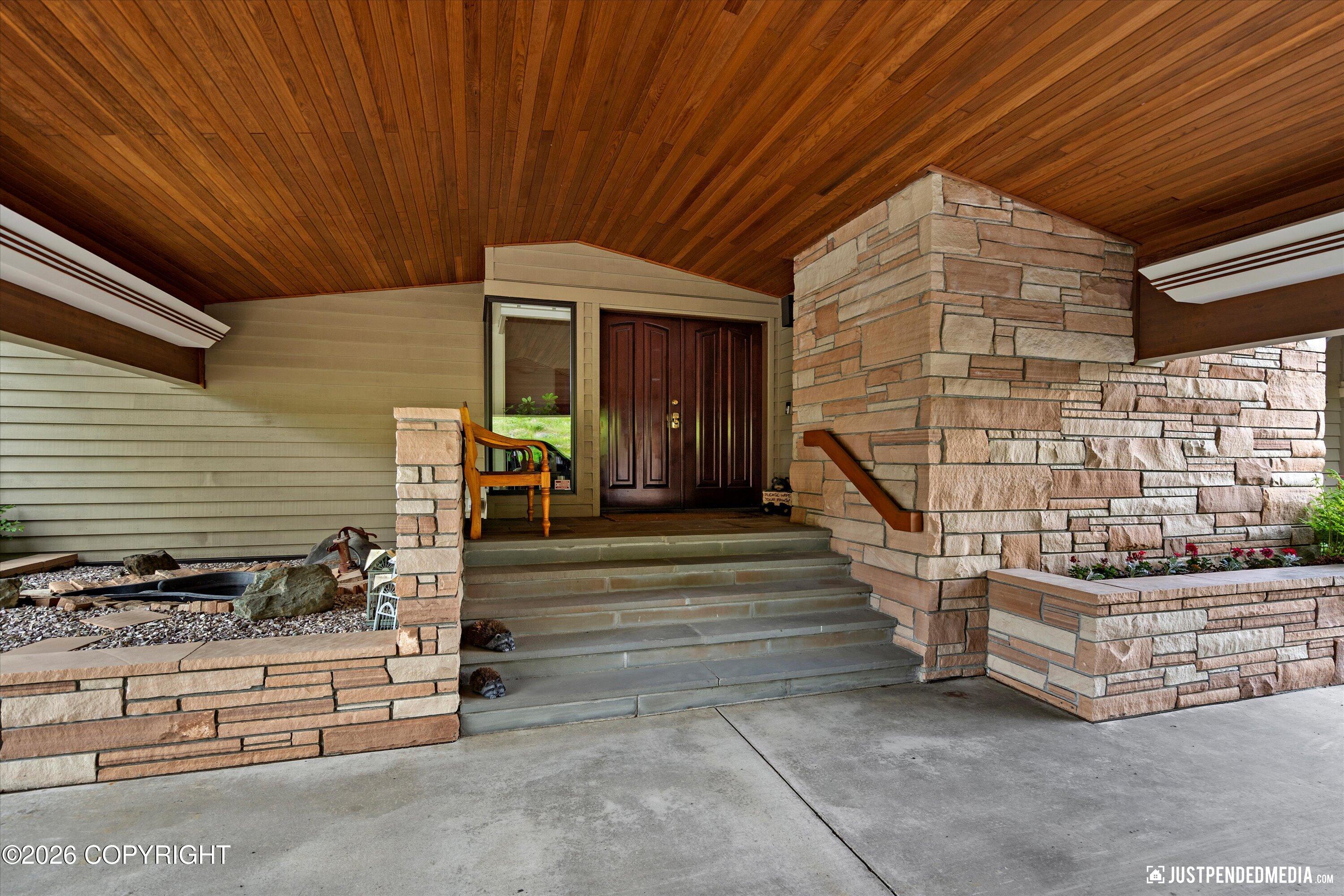 9900 Hillhaven Circle Property Photo 3