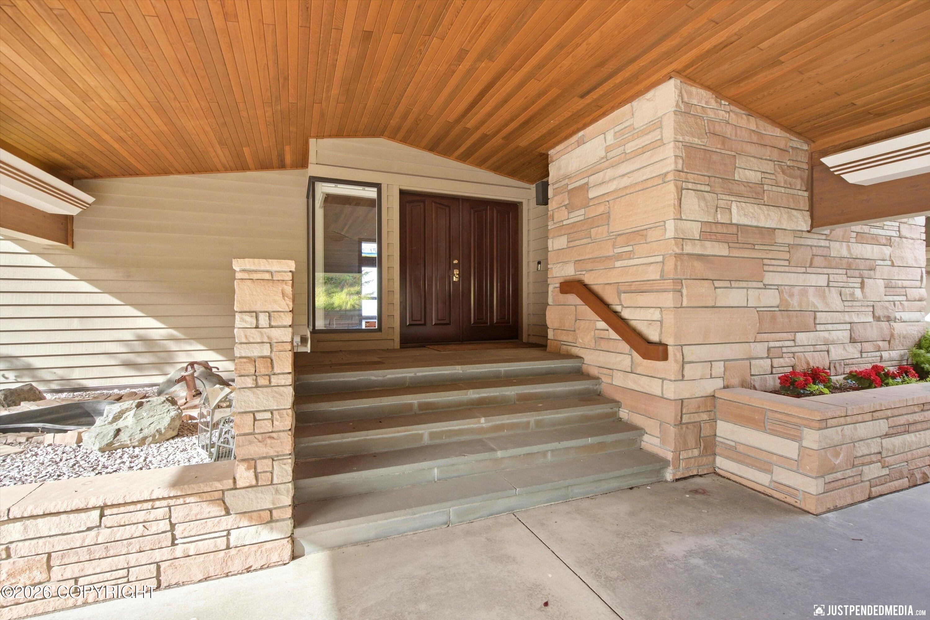 9900 Hillhaven Circle Property Photo 5