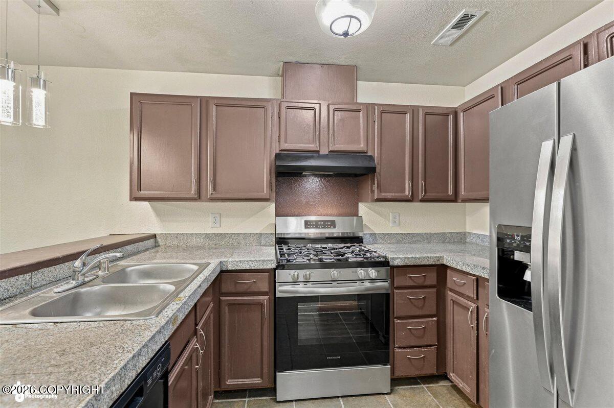 8050 Pioneer Drive #303 Property Photo 15