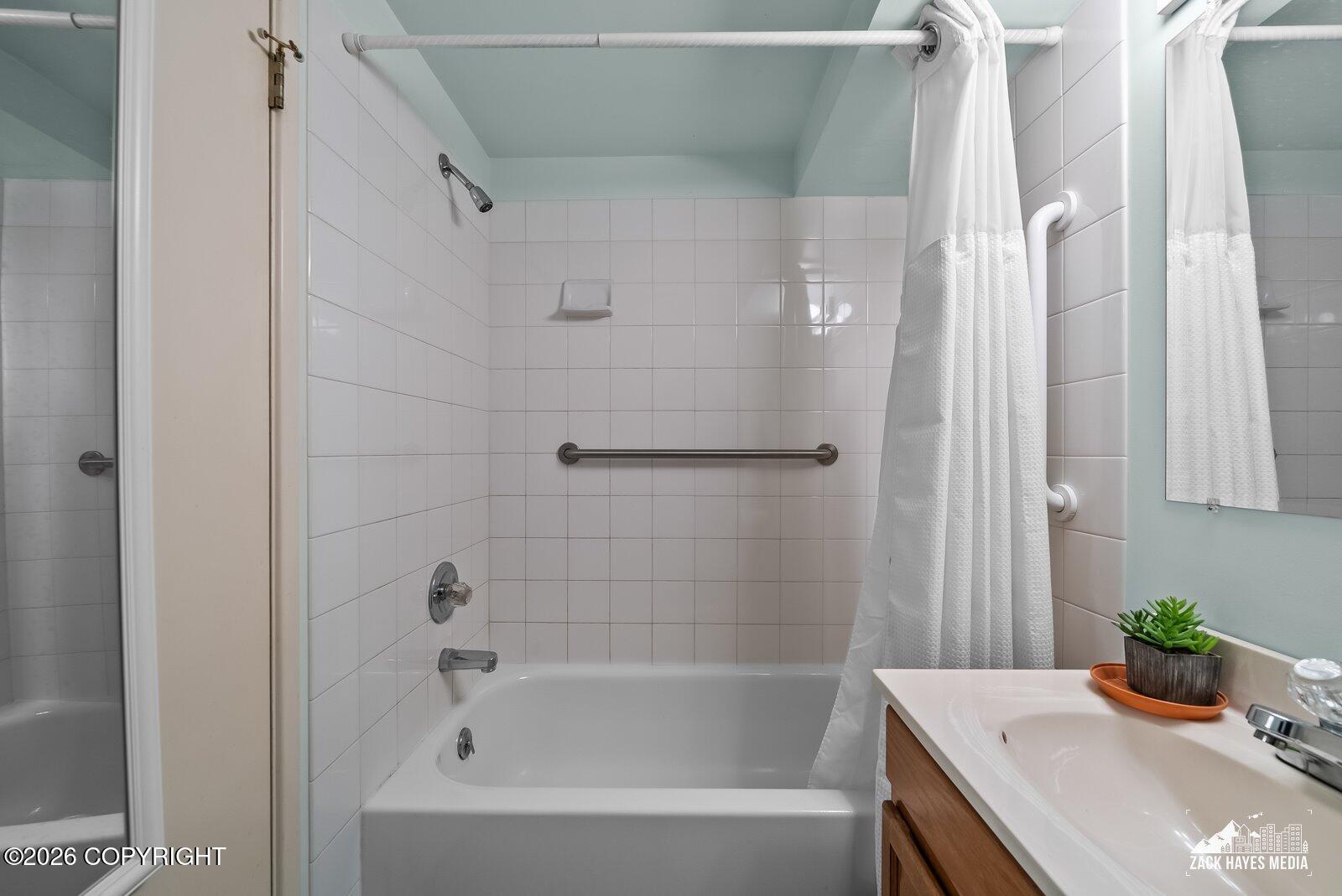 2601 Saint Elias Drive Property Photo 15