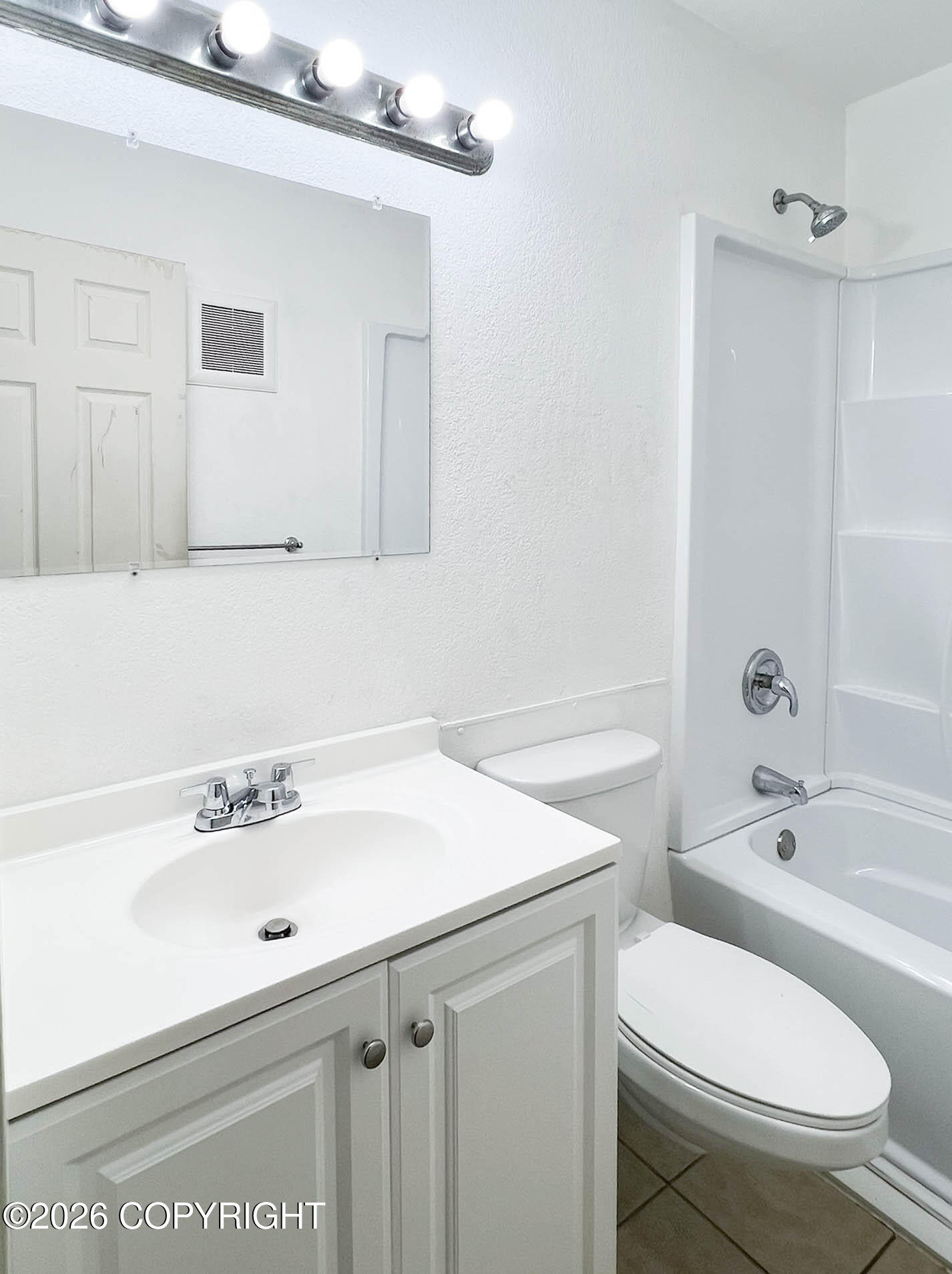 1025 E 10th Avenue #11 Property Photo 7