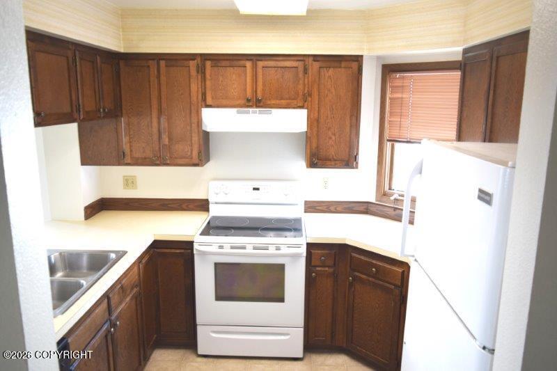 4051 E 20th Avenue #f63 Property Photo 6