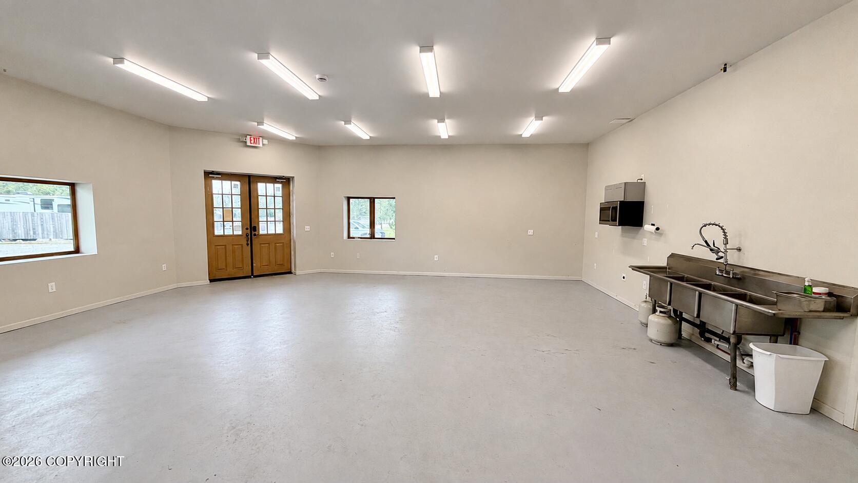 48522 Diamond M Ranch Road Property Photo 5