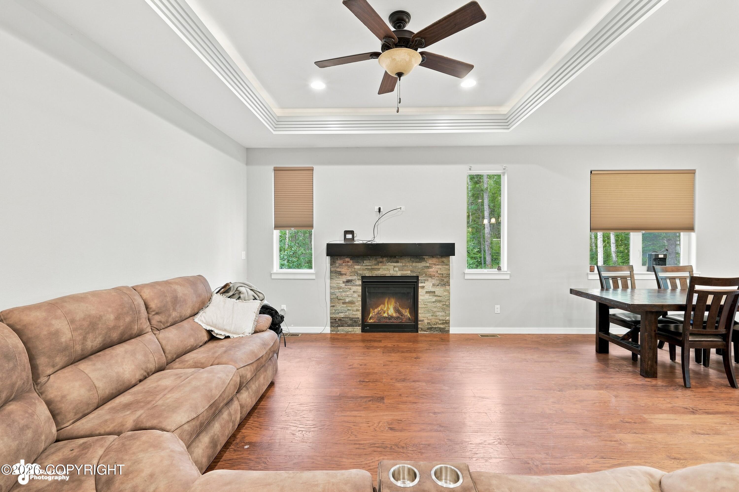 3326 S Vale Avenue Property Photo 4