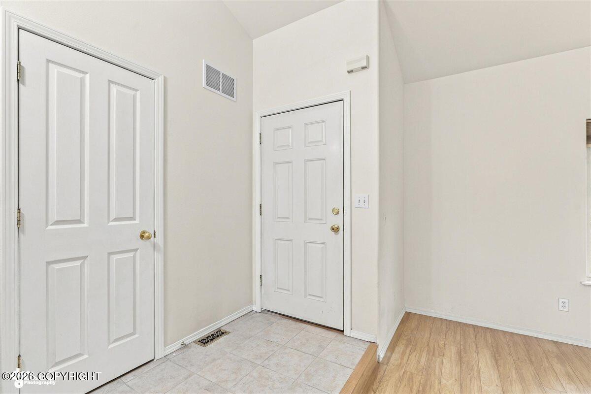 11970 Devonshire Circle Property Photo 3
