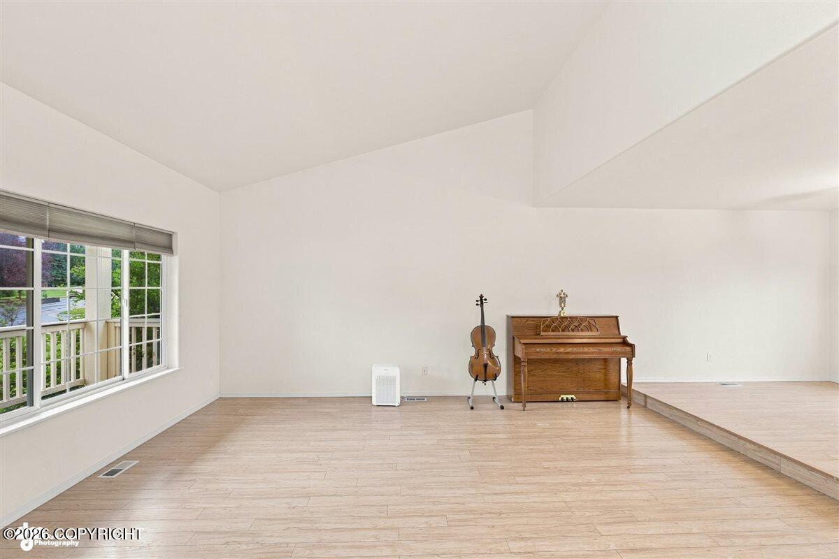 11970 Devonshire Circle Property Photo 4