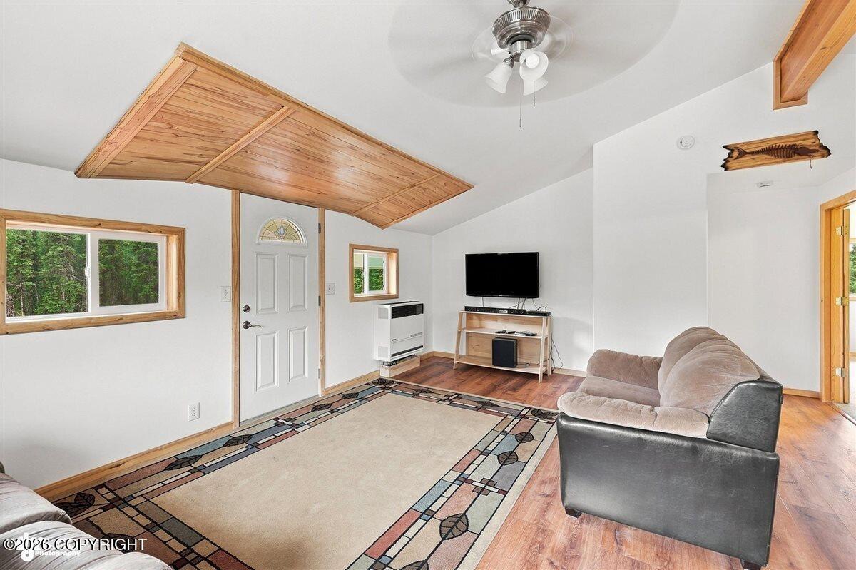 35070 Glacier Avenue Property Photo 7
