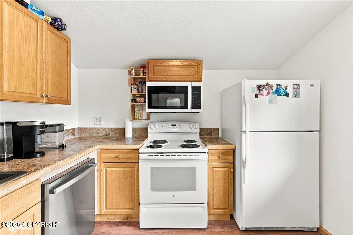 35070 Glacier Avenue Property Photo 10