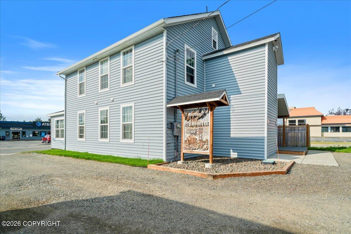 333 W Evergreen Avenue Property Photo 5