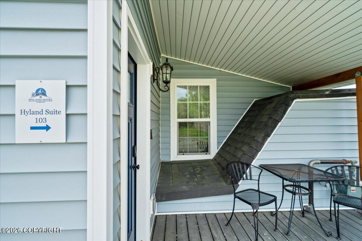 333 W Evergreen Avenue Property Photo 15
