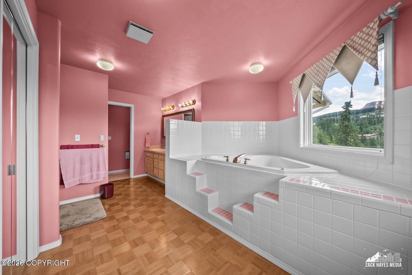 11800 Trail's End Road Property Photo 60