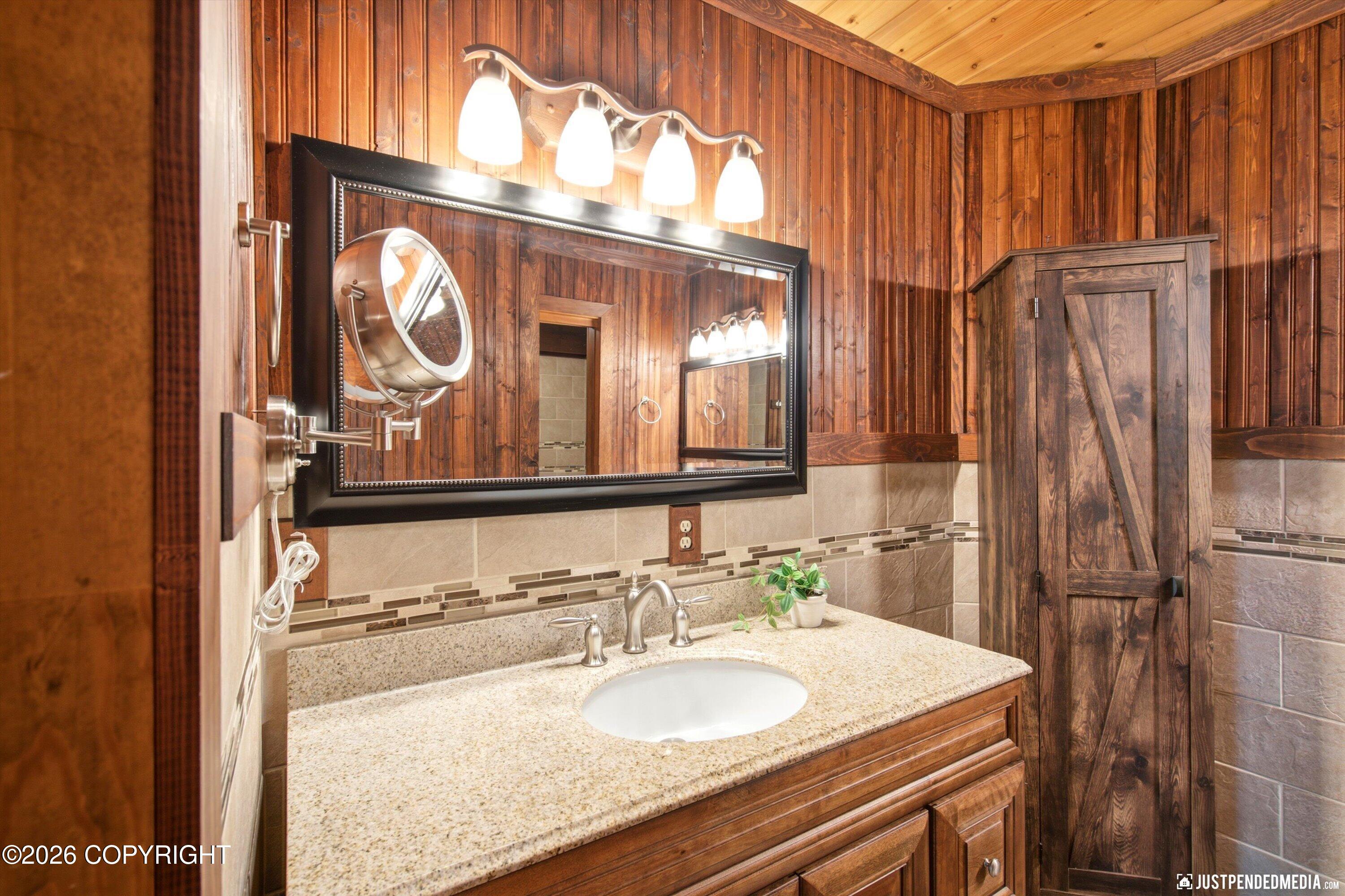 9660 Basher Drive Property Photo 30