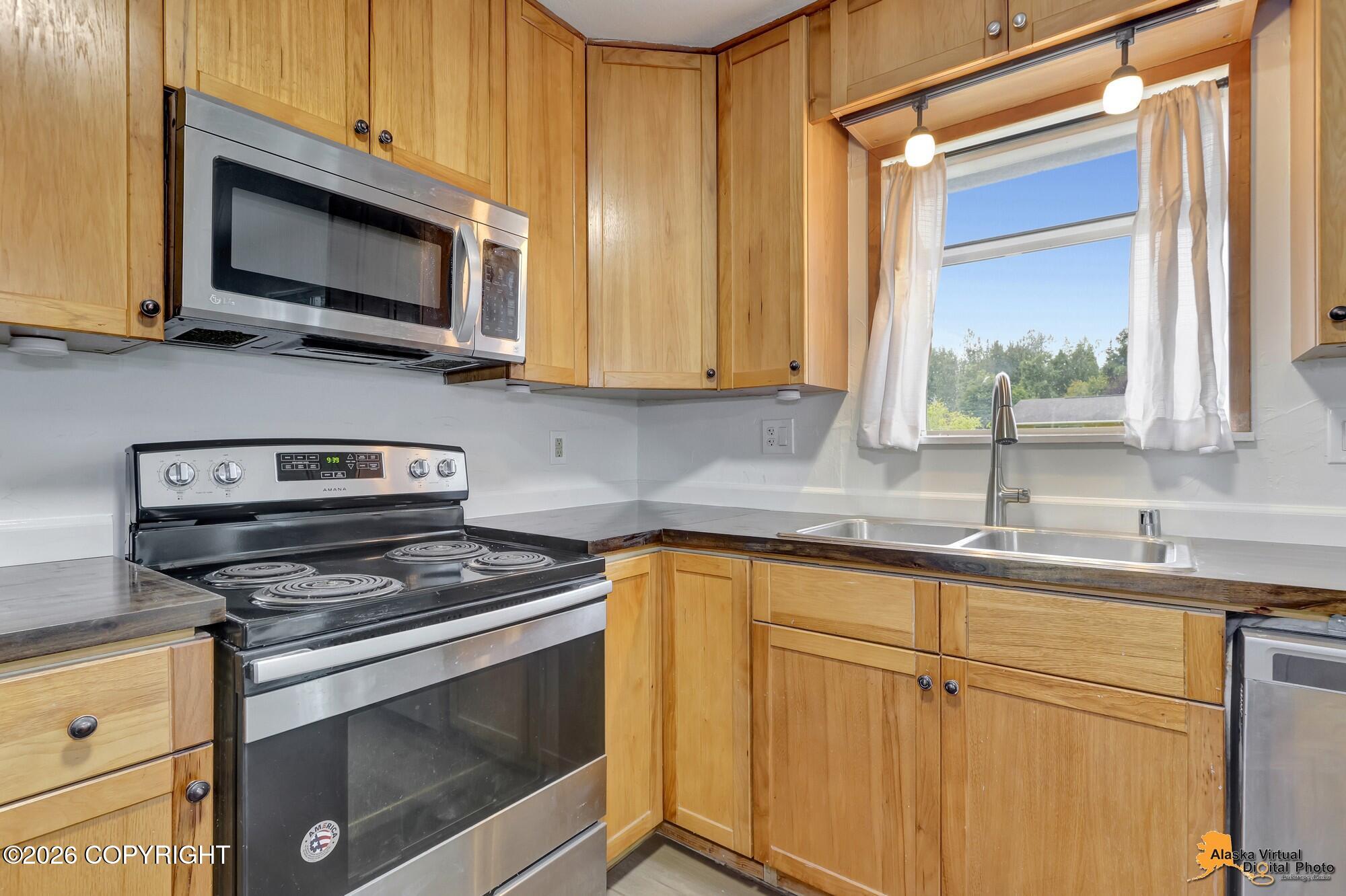 7020 Altoona Drive Property Photo 16