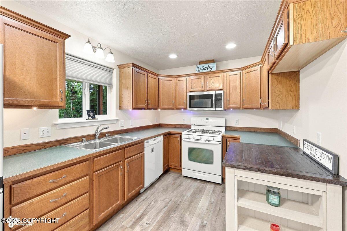 40289 Iliamna Loop Property Photo 12