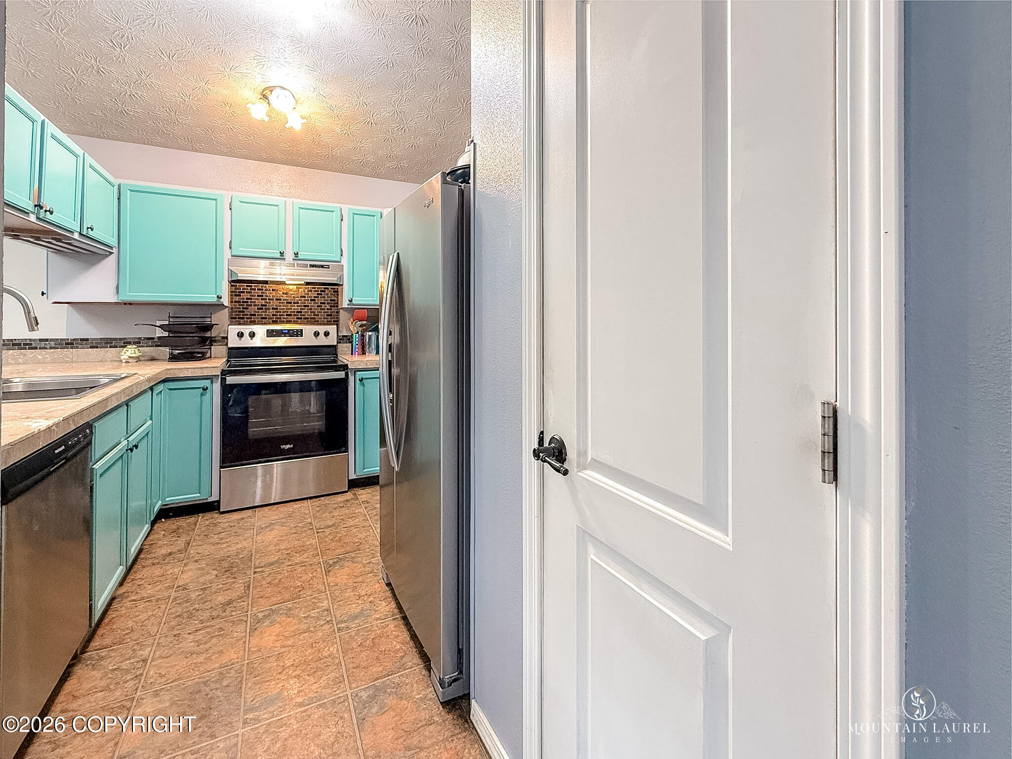 8020 Pinebrook Circle Property Photo 12