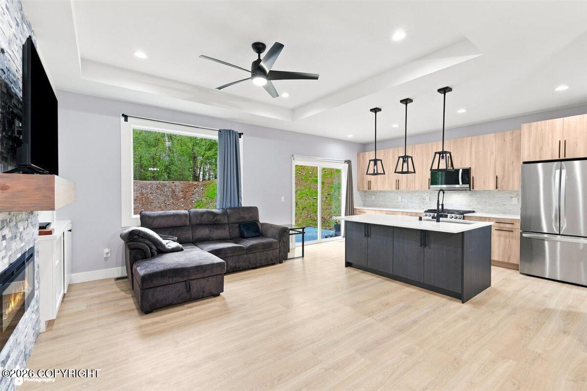 2295 N Skye Circle Property Photo 3