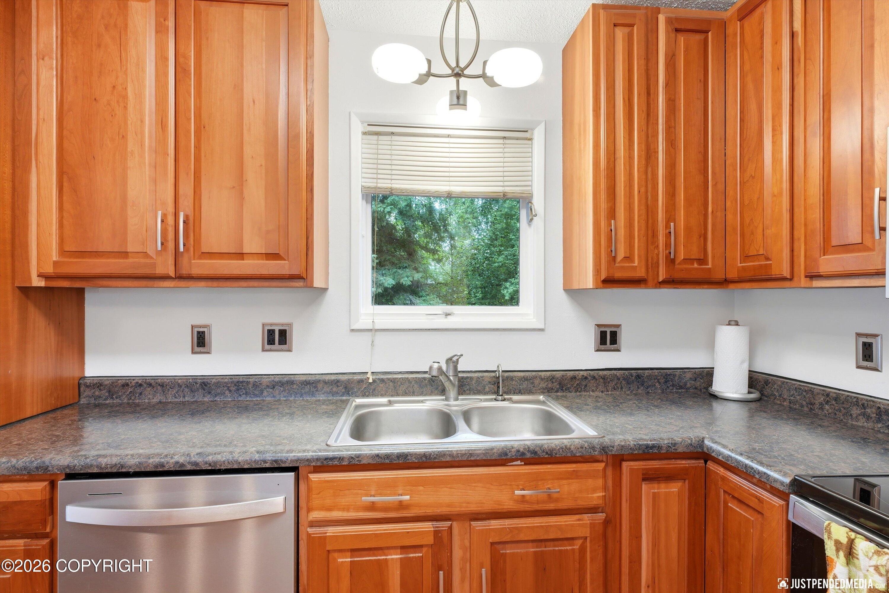 2841 Bennett Avenue Property Photo 11