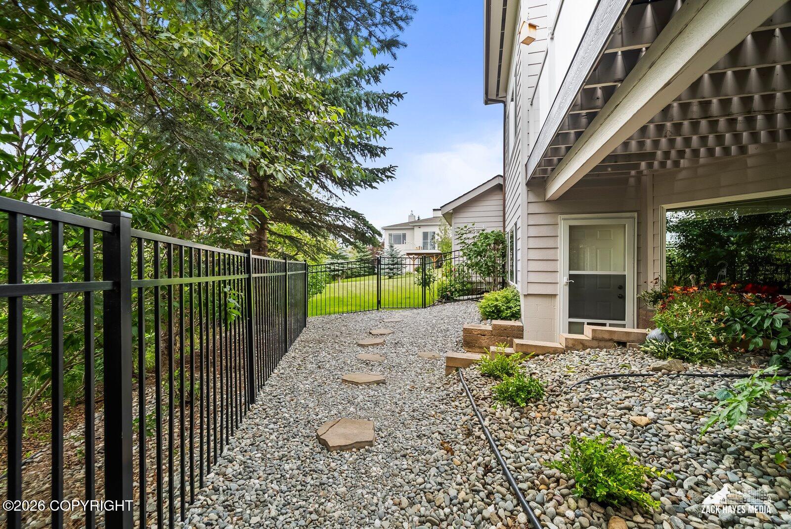 5805 Prominence Pointe Drive Property Photo 67