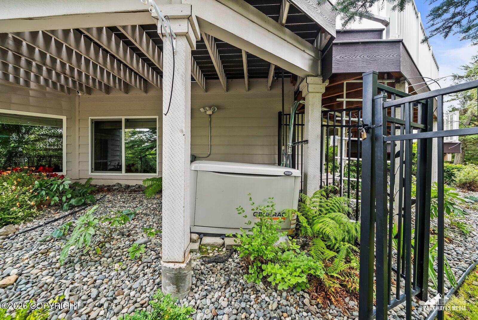 5805 Prominence Pointe Drive Property Photo 68