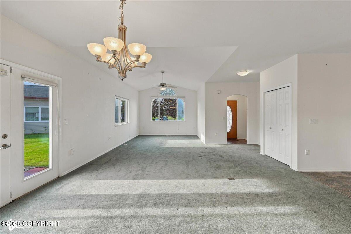 1745 S Heirloom Circle #b Property Photo 5
