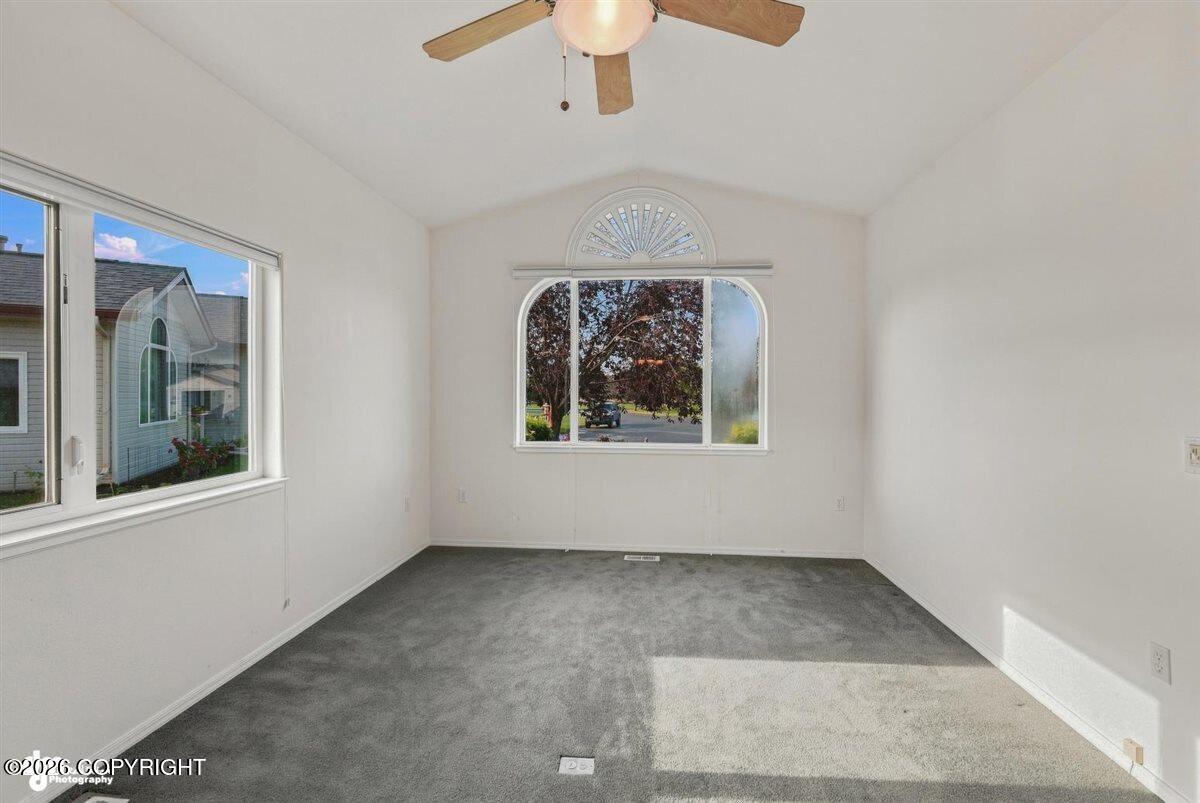 1745 S Heirloom Circle #b Property Photo 9