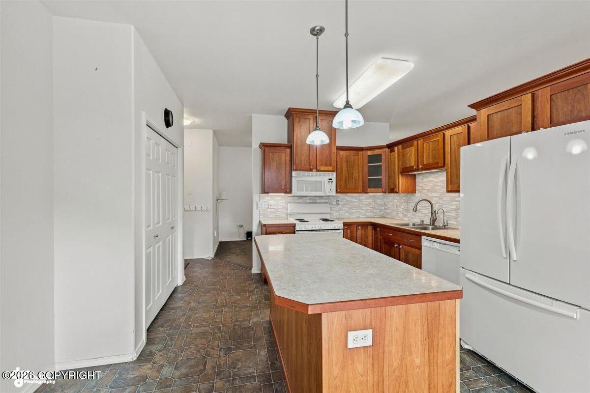 1745 S Heirloom Circle #b Property Photo 16