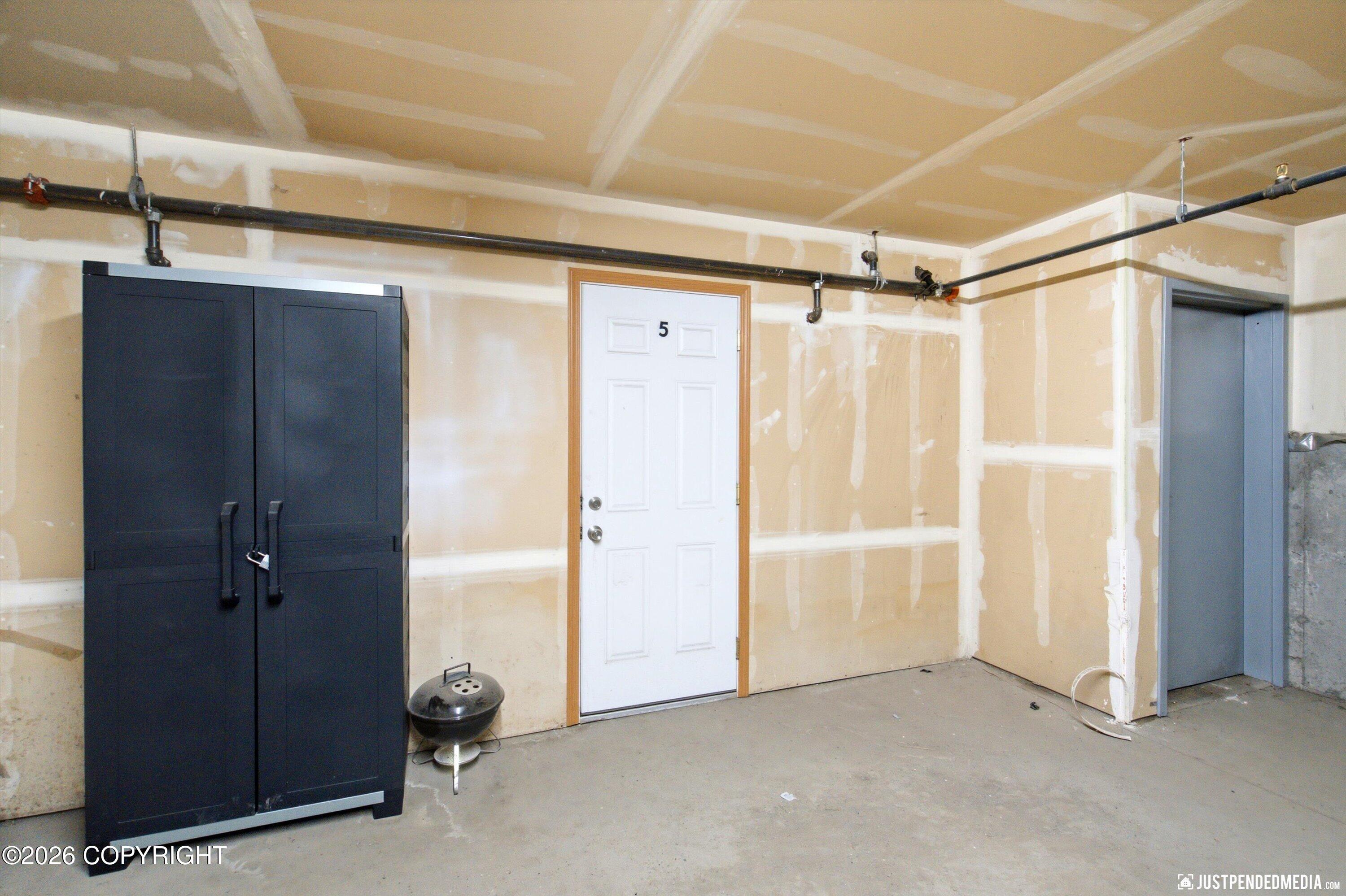 111 E Potter Drive #5 Property Photo 28