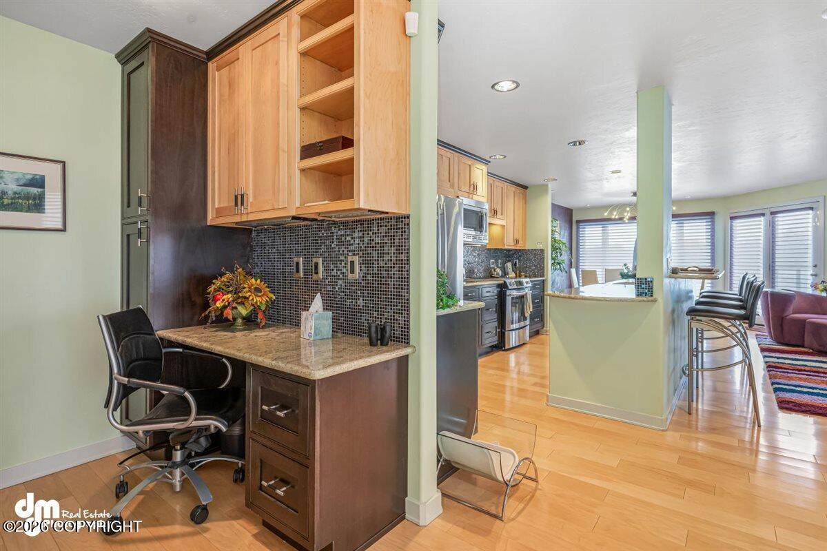 1743 W 15th Avenue Property Photo 15