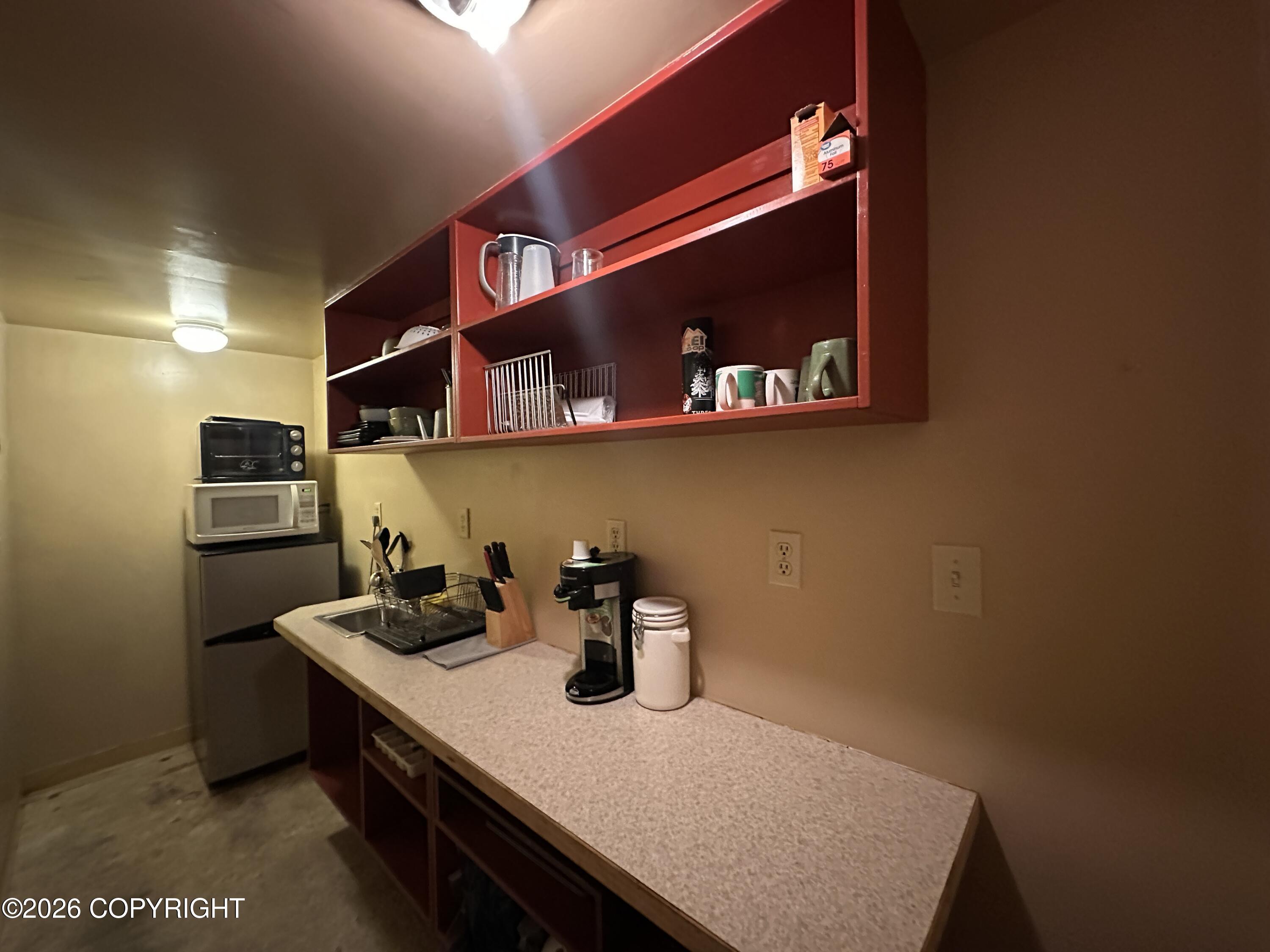 410 Cope Street Property Photo 14