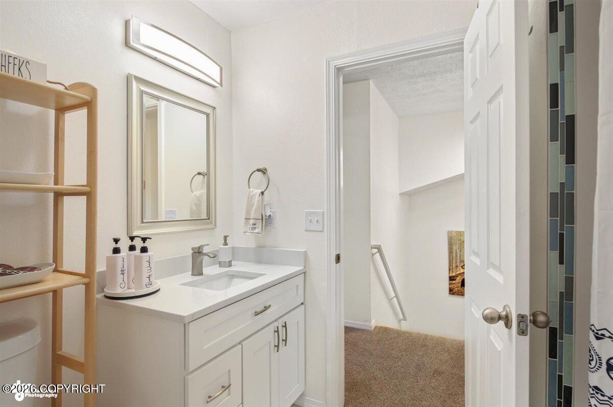 10057 Thimble Berry Drive Property Photo 14