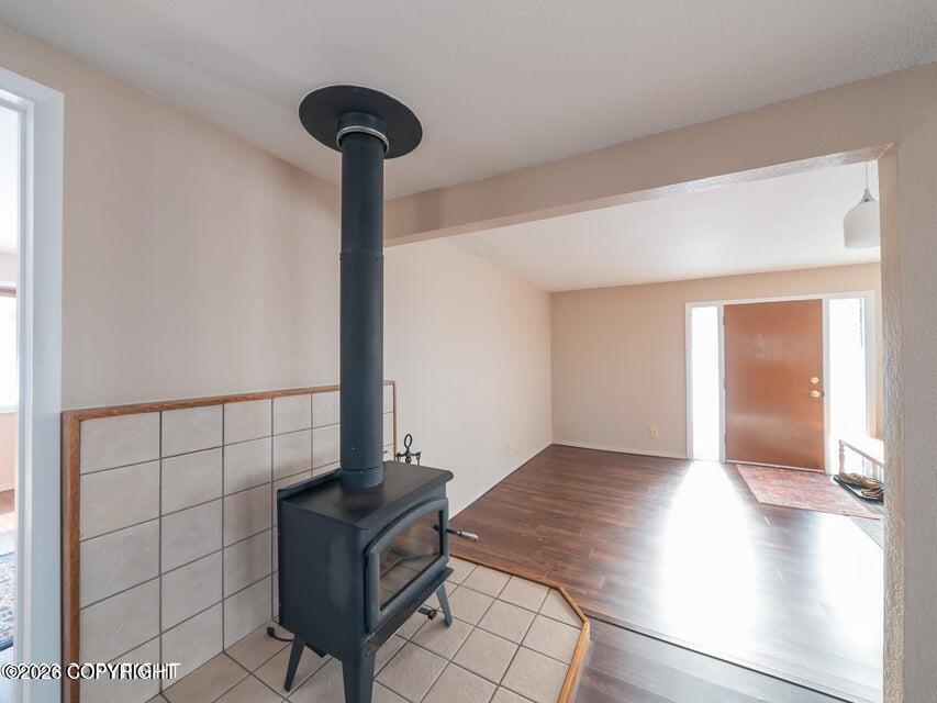 221 Creekside Street Property Photo 9