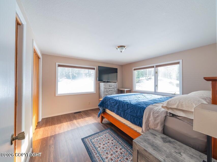 221 Creekside Street Property Photo 12
