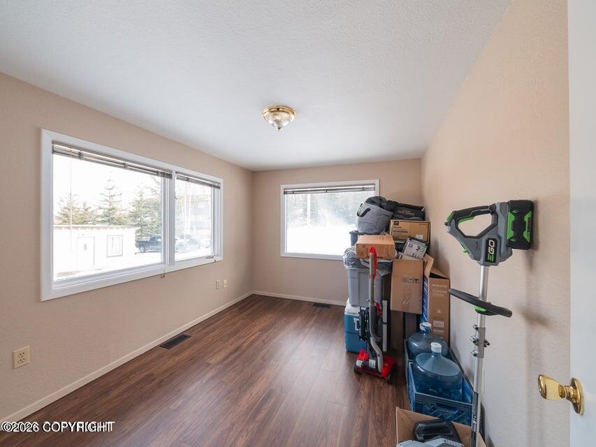 221 Creekside Street Property Photo 14