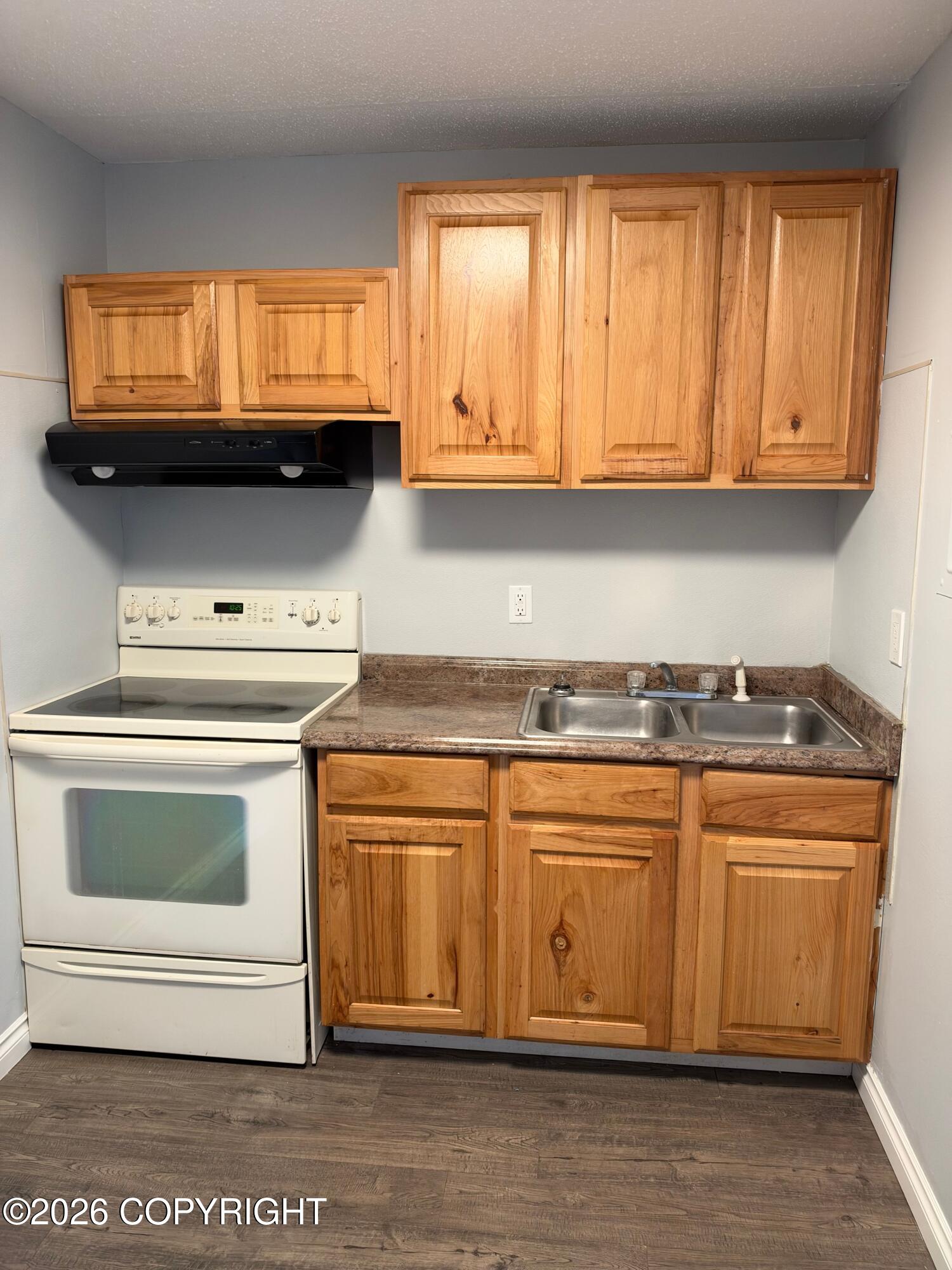 900 W 26th Avenue #7 Property Photo 3