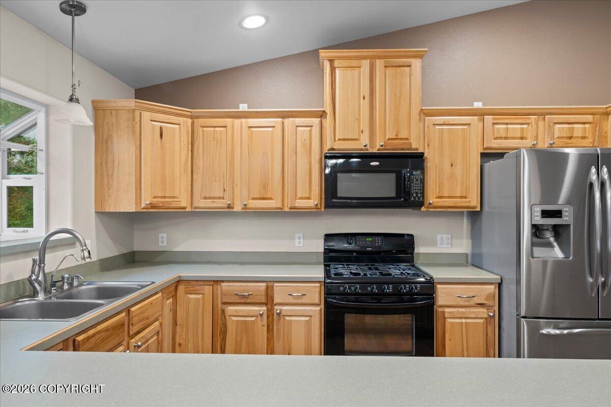 17445 E Lake George Drive Property Photo 11