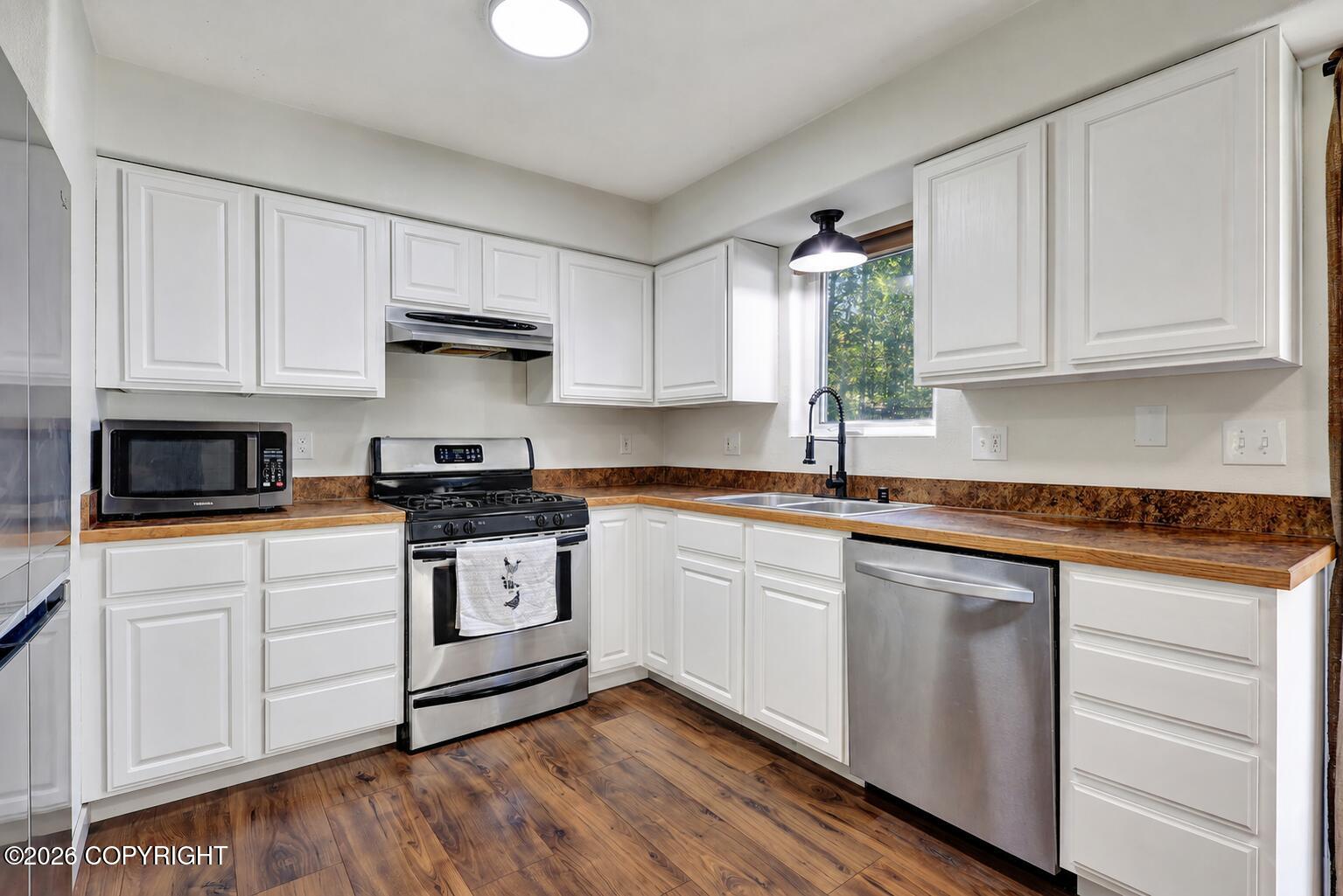5020 S Drina Court Property Photo 6