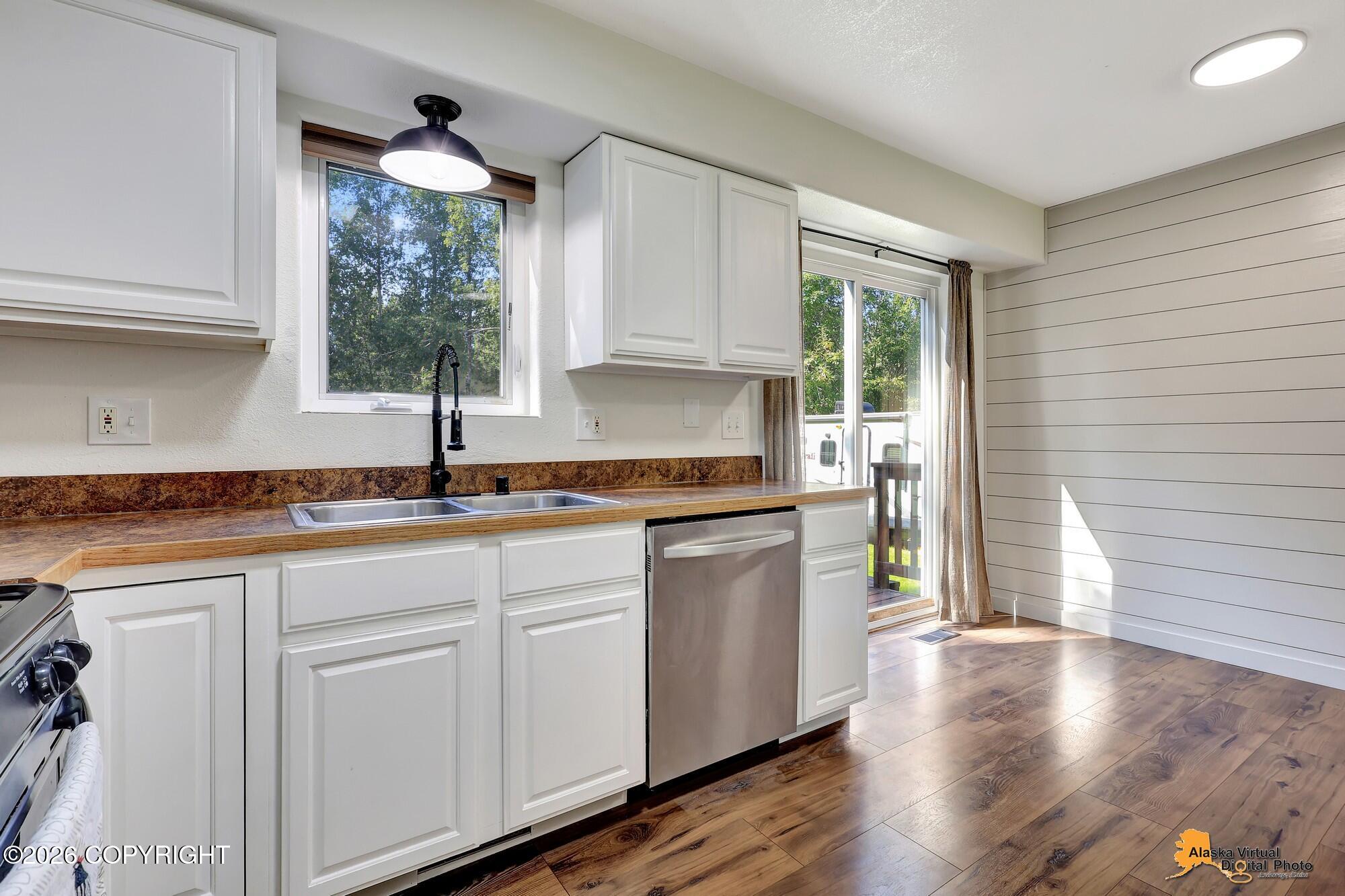 5020 S Drina Court Property Photo 8