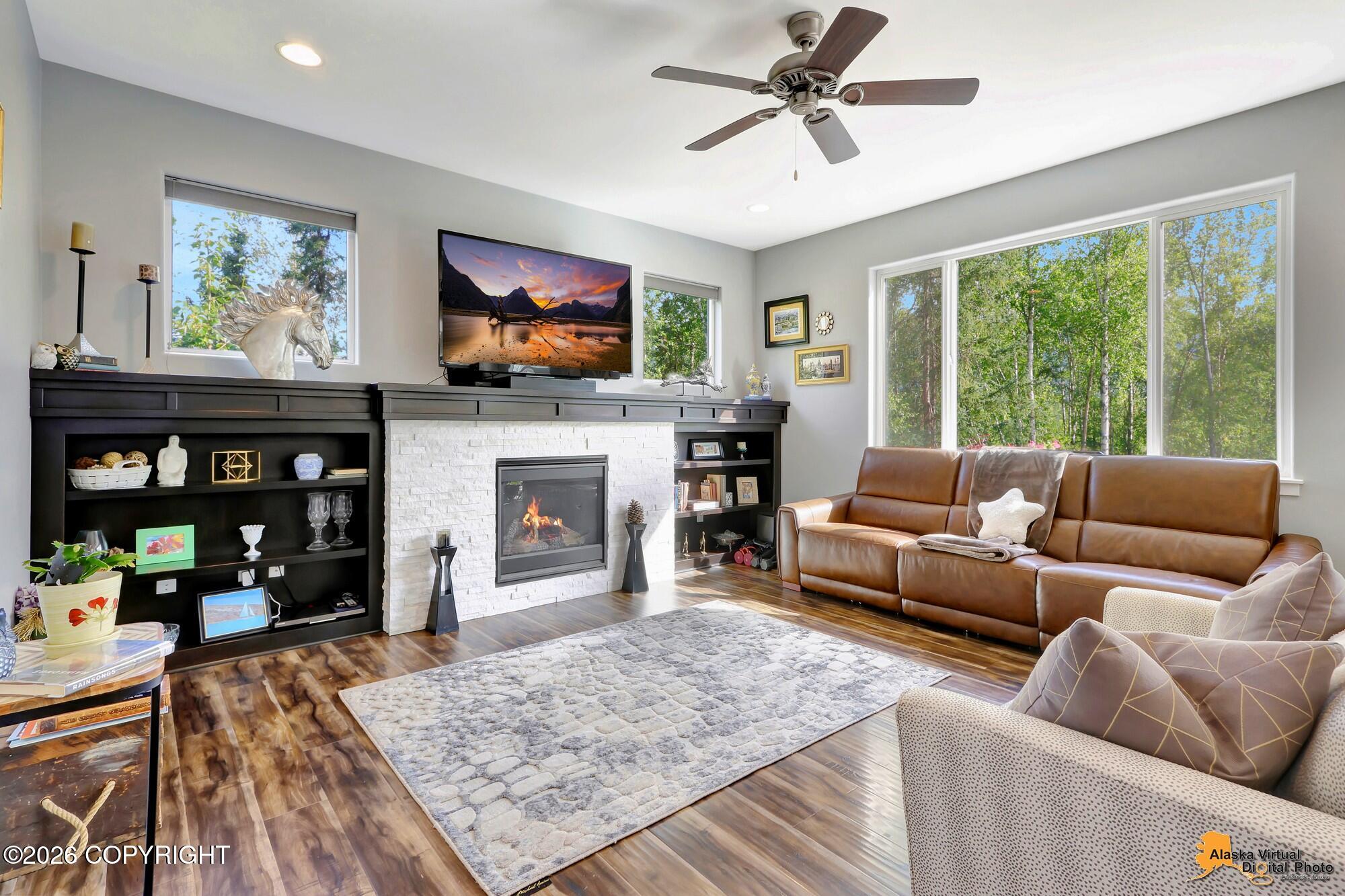 8691 Turlock Drive Property Photo 4