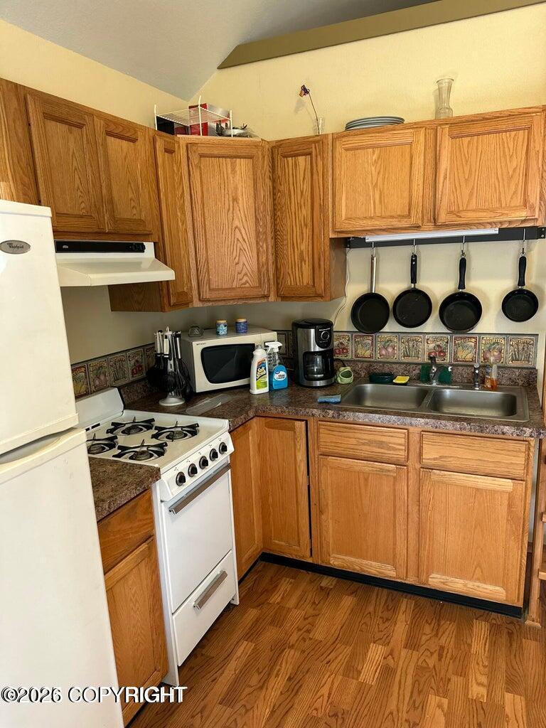45490 Big Eddy Road Property Photo 4